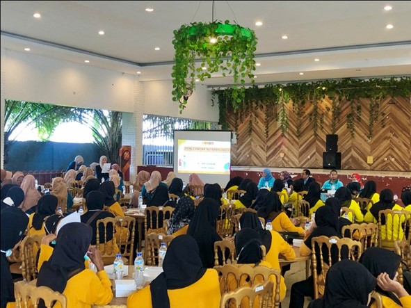 Program Doktor Mengabdi UB dan Dinkes P2KB Berhasil Lantik 100 “Bunda Lansia” dan “Kader Hipertensi” Kecamatan Yosowilangun