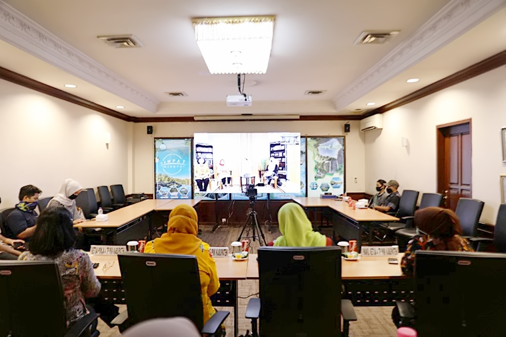 POSYANDU BERJALAN, TETAP PATUHI PROTOKOL KESEHATAN