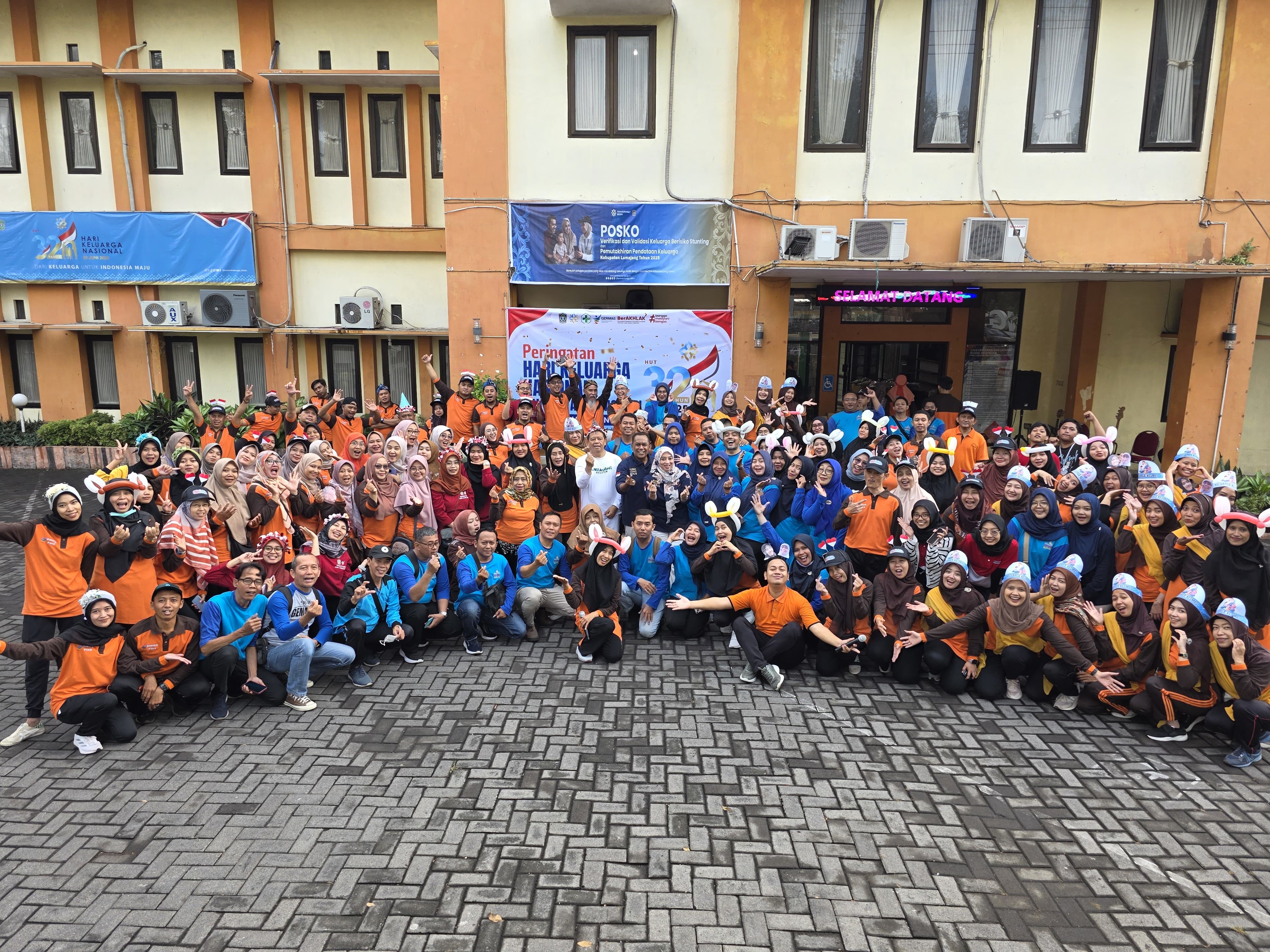 Harta yang Paling Berharga Adalah Keluarga: Dinkes P2KB Lumajang Rayakan Hari Keluarga Nasional ke 32