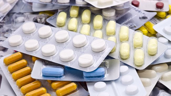 STANDART PELAYANAN DISTRIBUSI OBAT DINAS KESEHATAN PENGENDALIAN PENDUDUK, DAN KELUARGA BERENCANA KABUPATEN LUMAJANG 